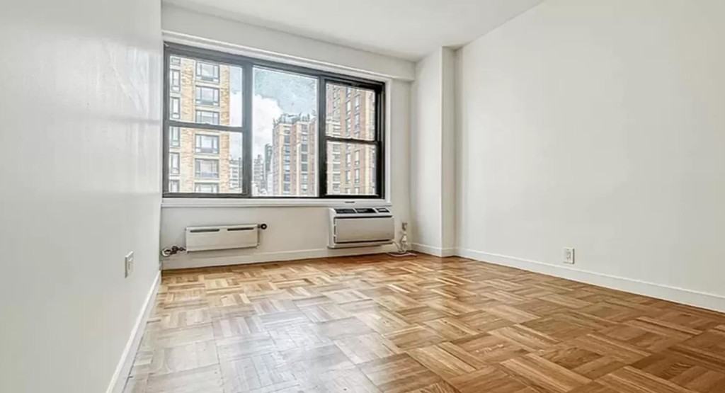 4th Ave #12H - Photo 3 of 6