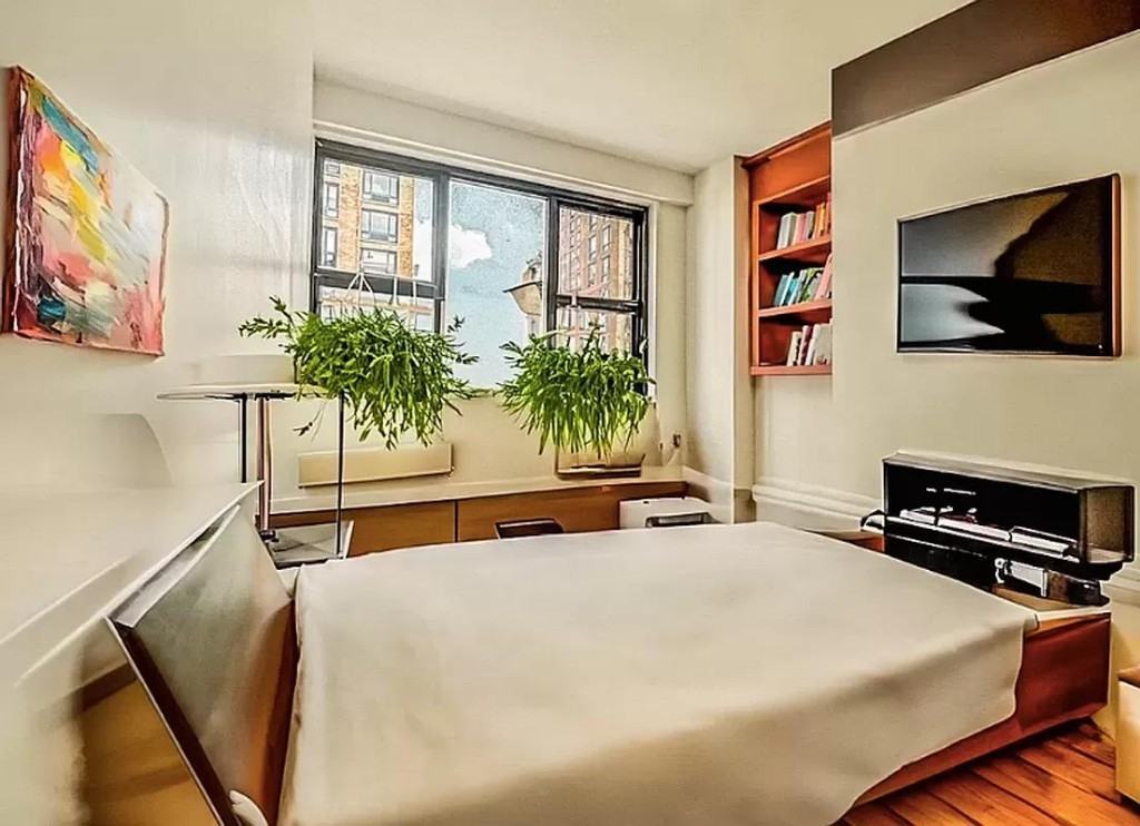 4th Ave #5J - Photo 4 of 9