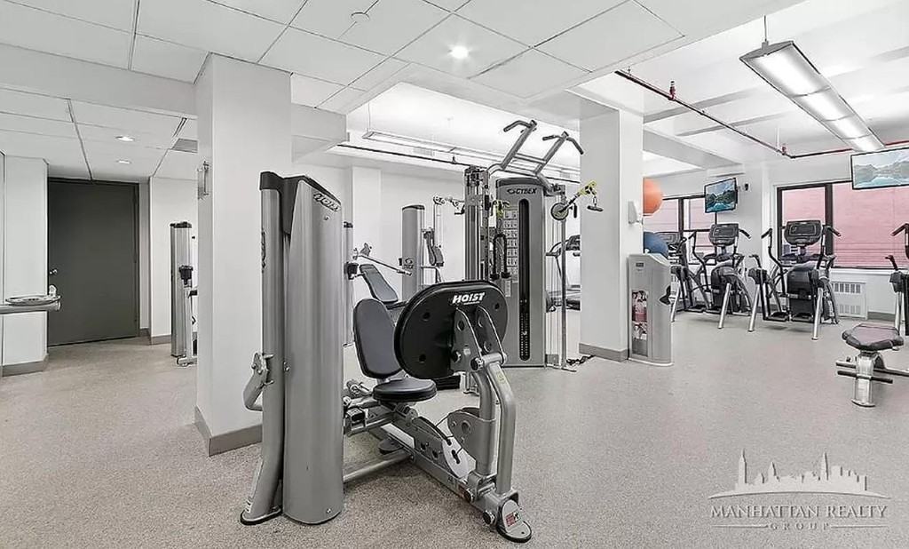 4th Ave #5J - Photo 6 of 9