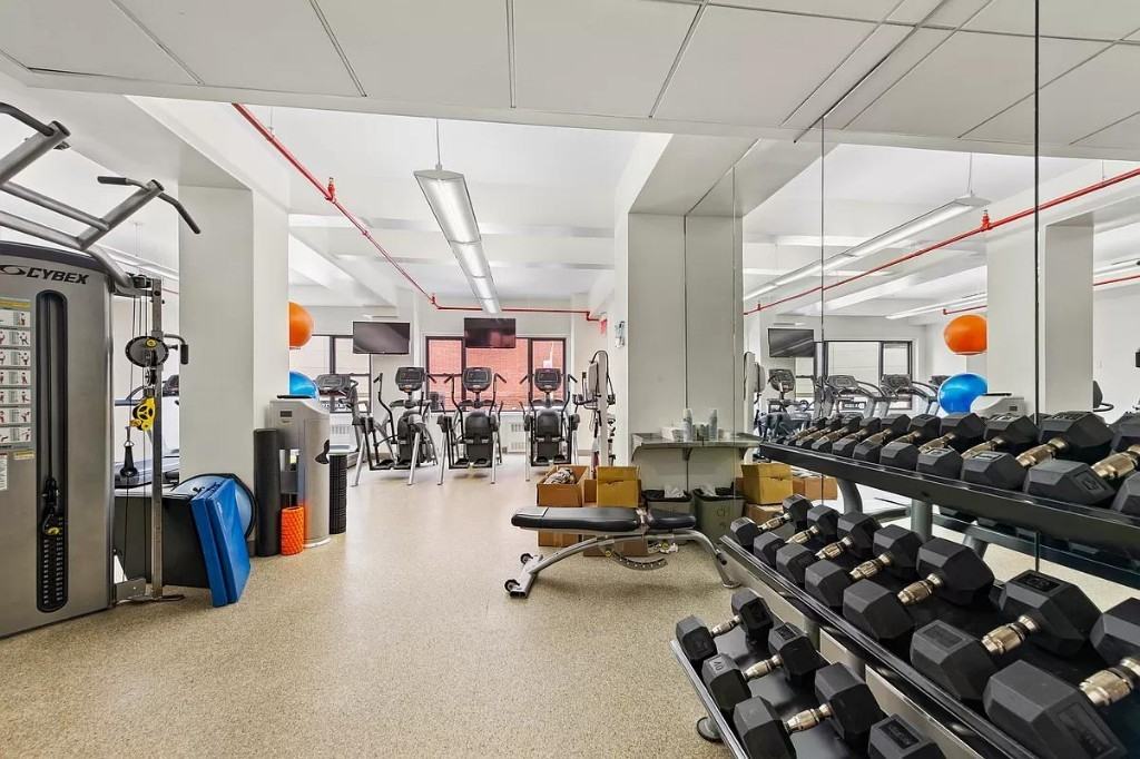 4th Ave #9C - Photo 5 of 6