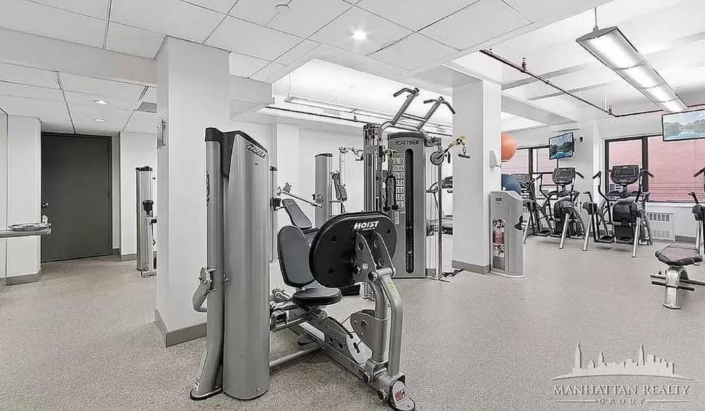 4th Ave #5M - Photo 7 of 10