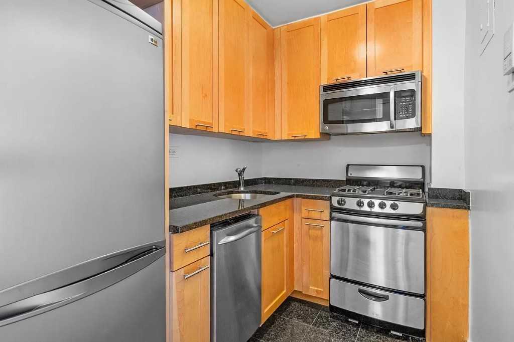 4th Ave #3N - Photo 4 of 12