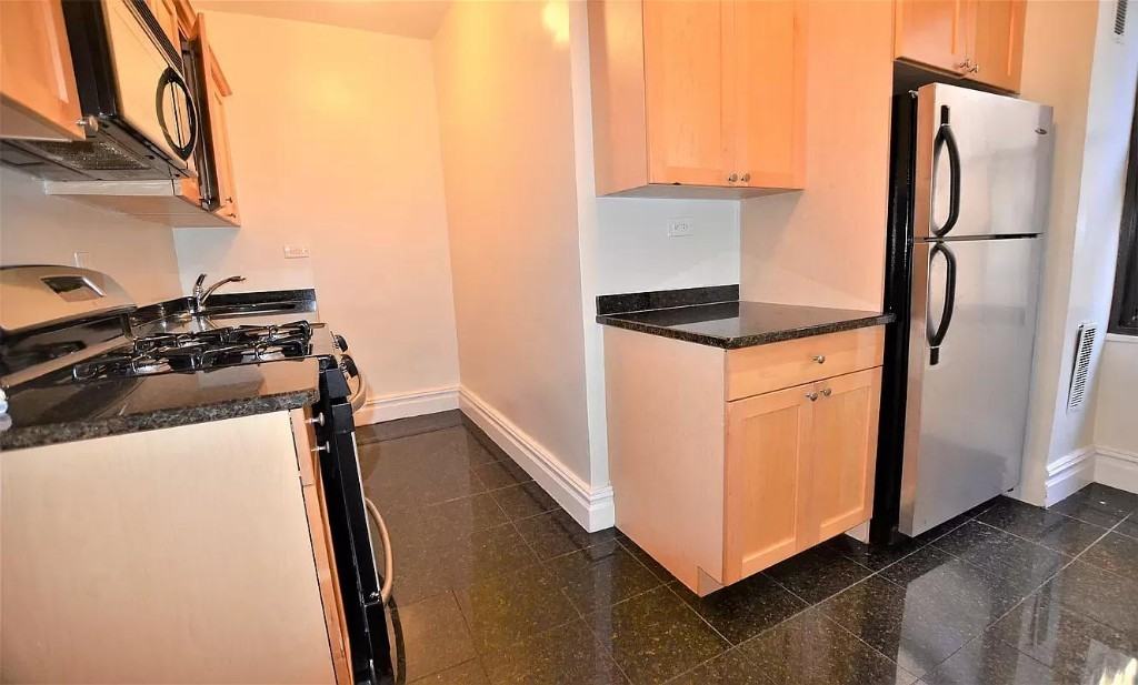 2nd Ave #4F - Photo 3 of 8