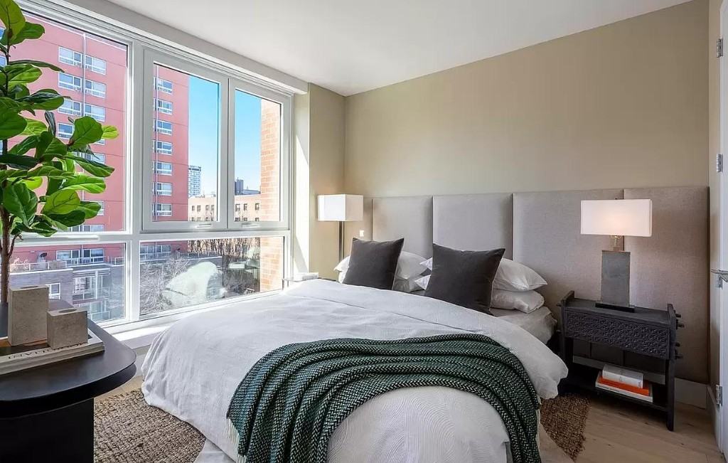 E 2nd St #4A - Photo 6 of 13