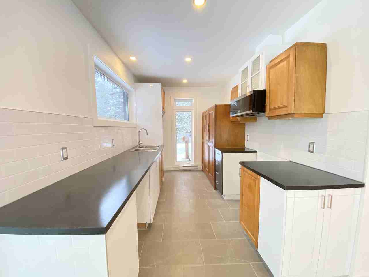 7160 5e Avenue - Photo 3 of 23