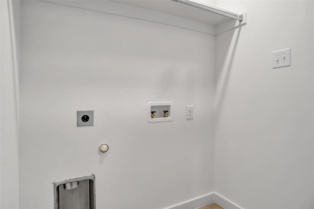 1221 Bells Dr - Photo 5 of 12