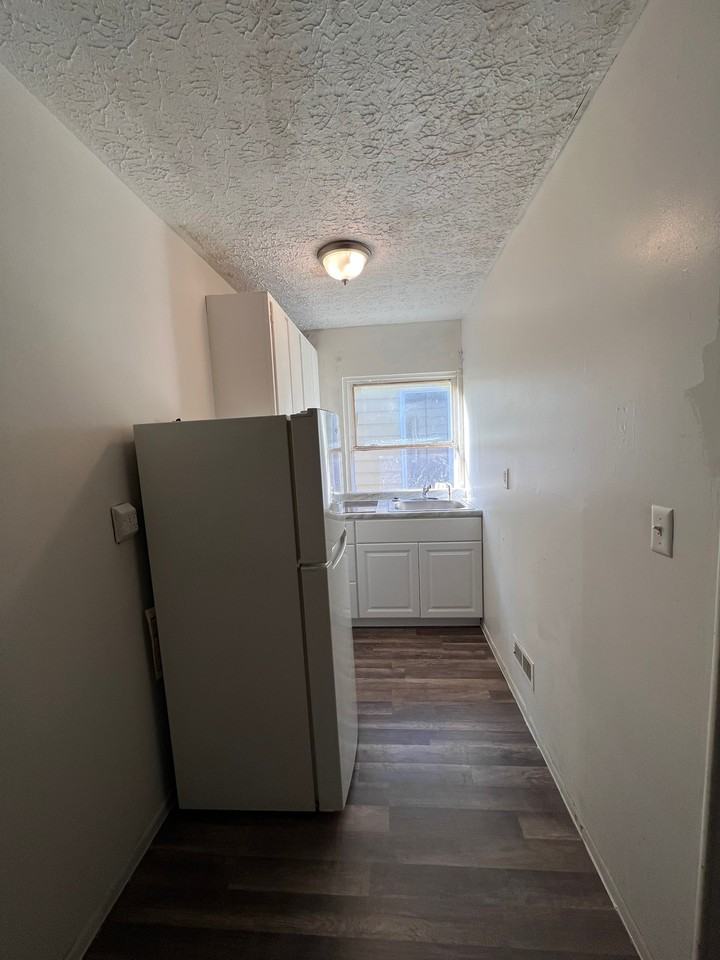 6011 Vine St #3 - Photo 7 of 8