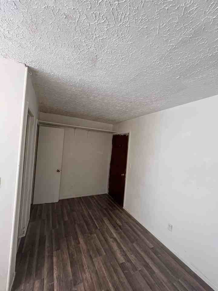 6011 Vine St #3 - Photo 4 of 8