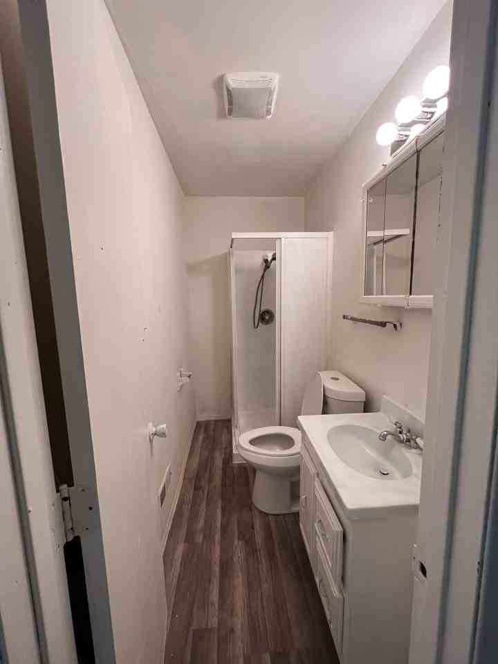 6011 Vine St #3 - Photo 5 of 8