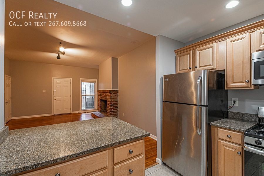 1517 Lombard St - Photo 2 of 28