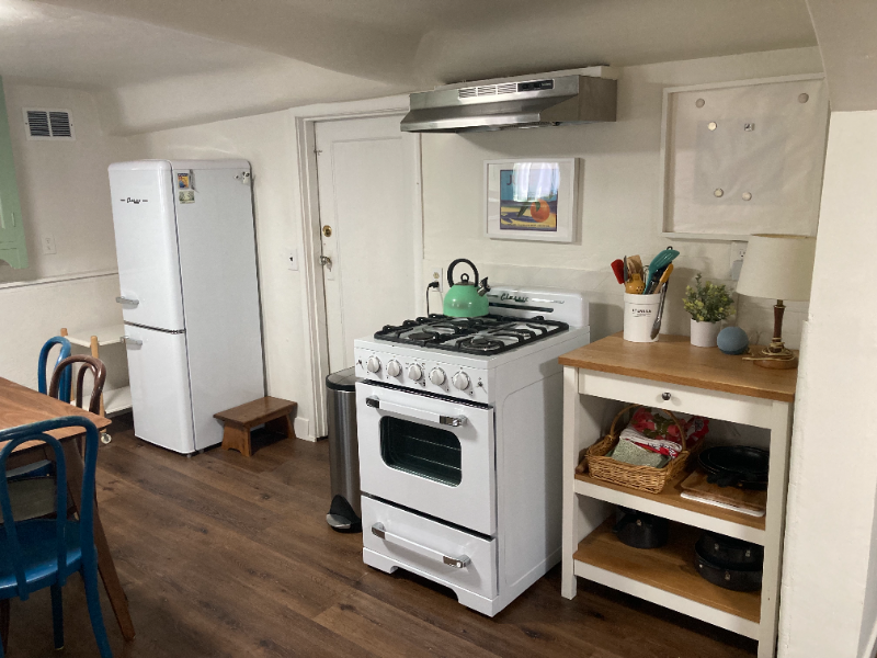 943 N Idaho St #B - Photo 3 of 17