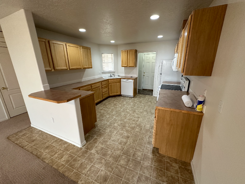 116 Ne Lotus Ct #118 - Photo 2 of 23