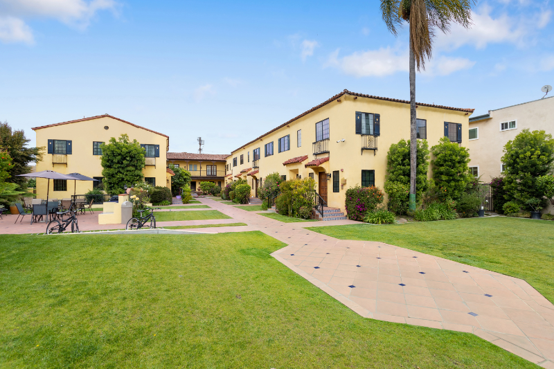 2623 Ellendale Pl #A - Photo 4 of 20