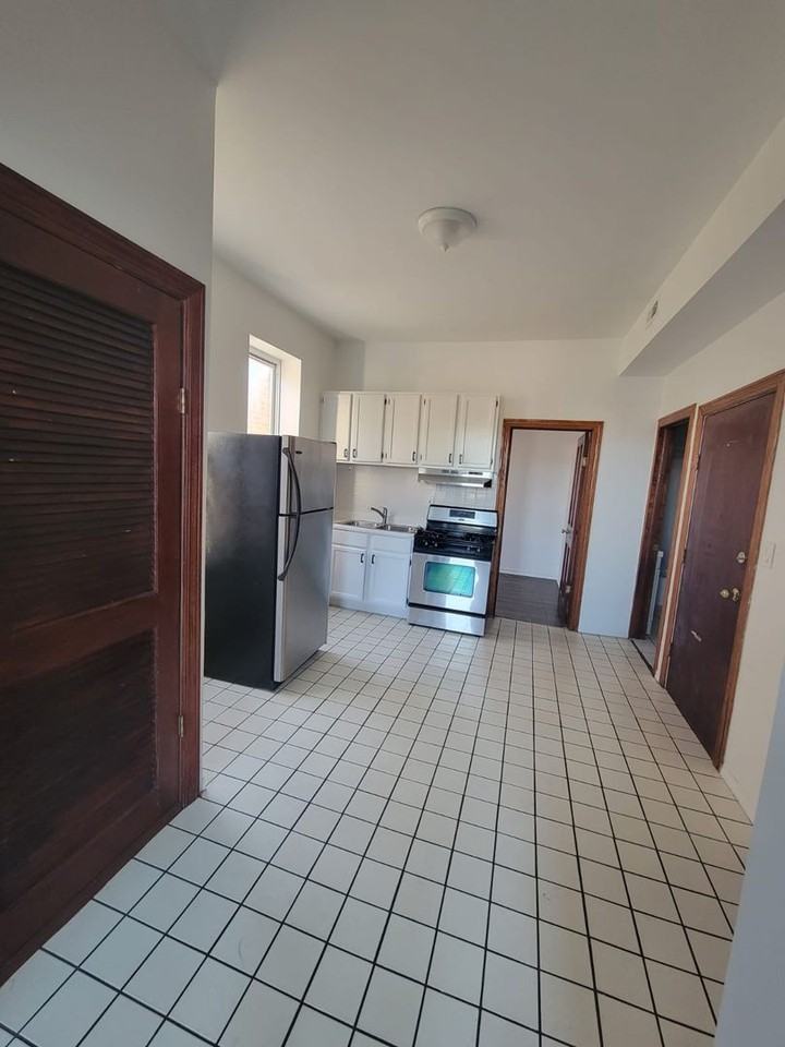 2230 S. Kedzie - Photo 2 of 24