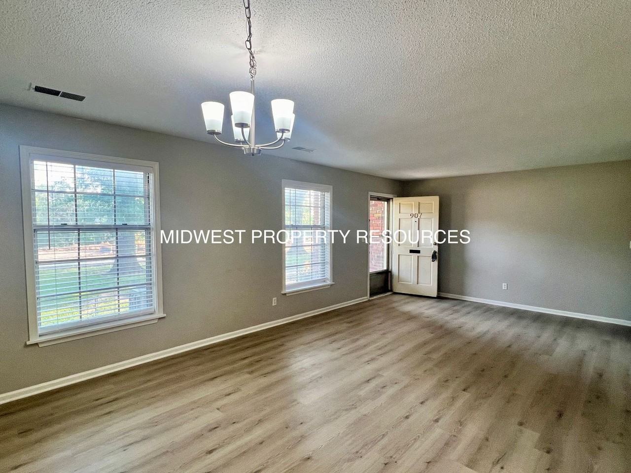 907 Nw Colbern Rd - Photo 6 of 14