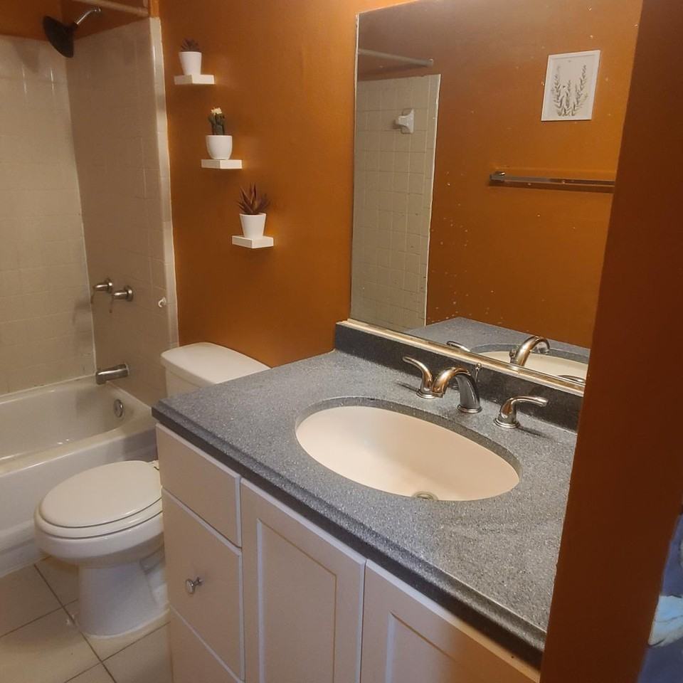 15205 Valley Stream Dr #1 - Photo 3 of 17