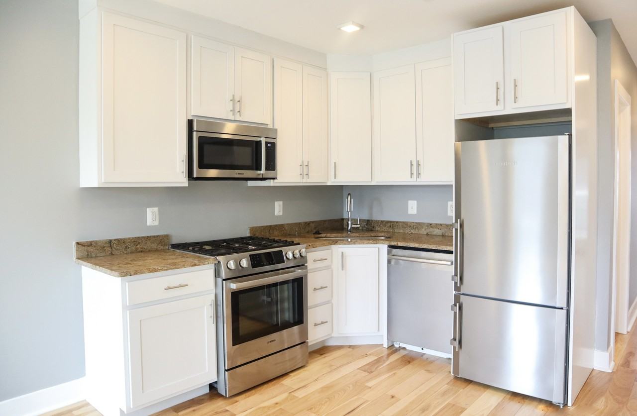 1152 Oates St Ne #3 - Photo 5 of 10