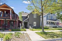 219 W 9th St #A - Photo 1 of 1