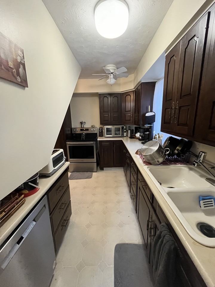 219 W 9th St #A - Photo 6 of 13