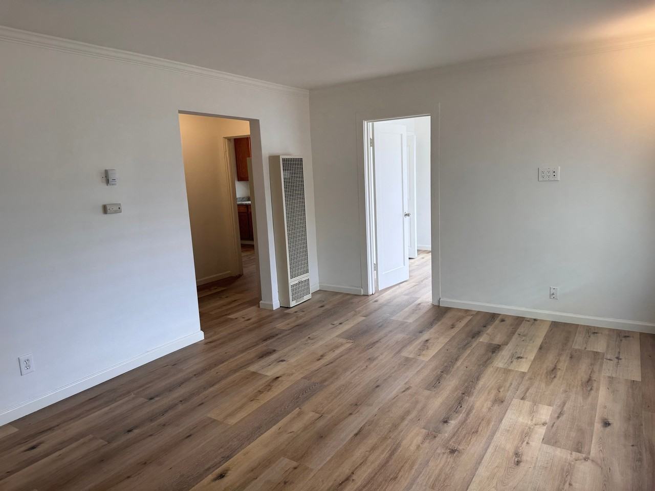 301  Crocker Avenue - Photo 2 of 21