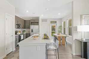 featured image of 14015 University Pass