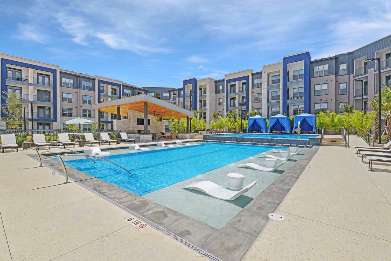 Lyric at The Merc - Photo 2 of 26