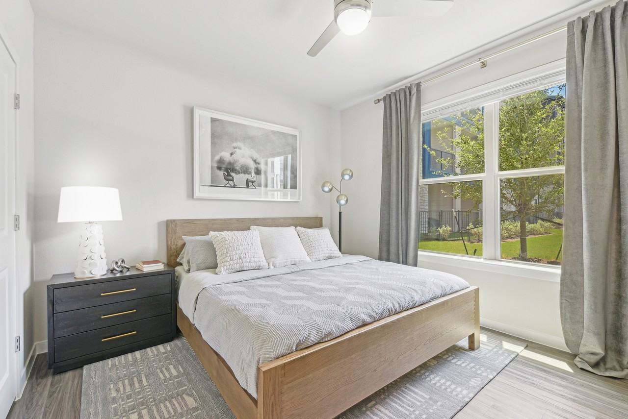 Lyric at The Merc - Photo 5 of 26