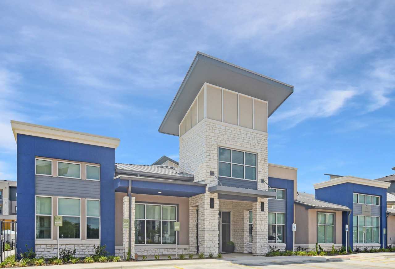 Lyric at The Merc - Photo 7 of 26