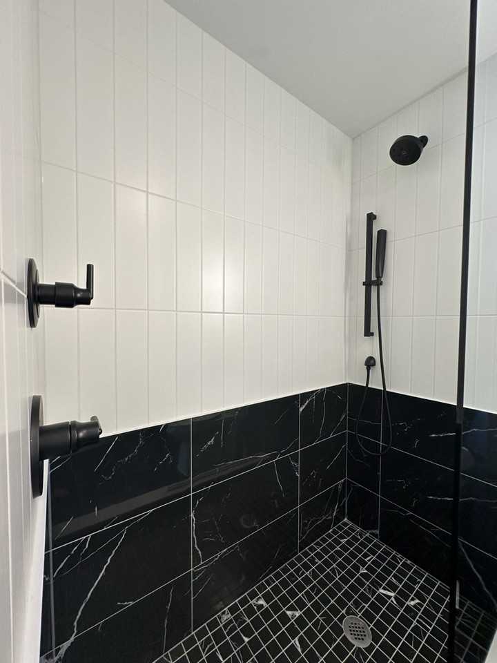 333 King St W - Photo 6 of 16
