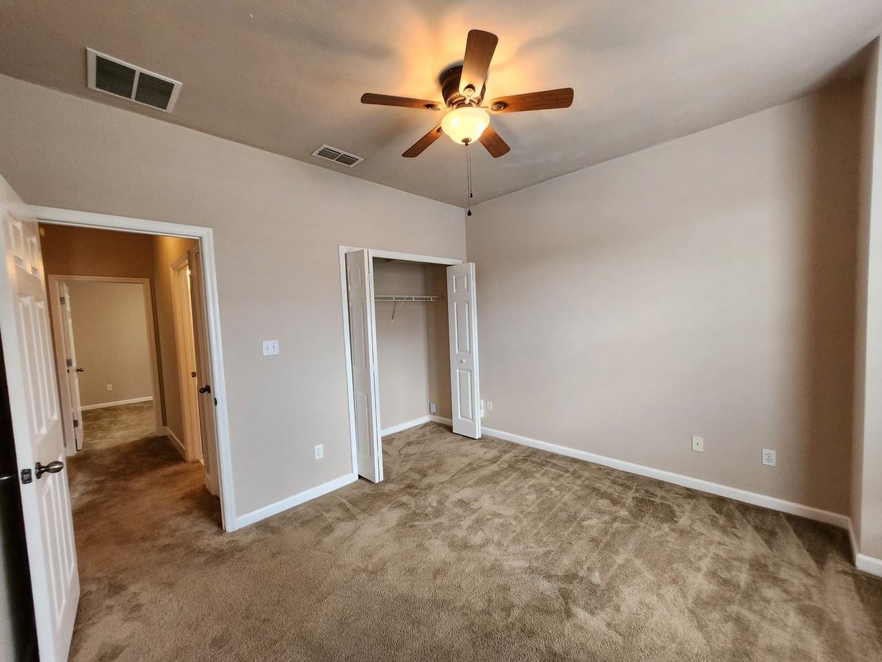5521 Hampton Woods Way - Photo 7 of 33