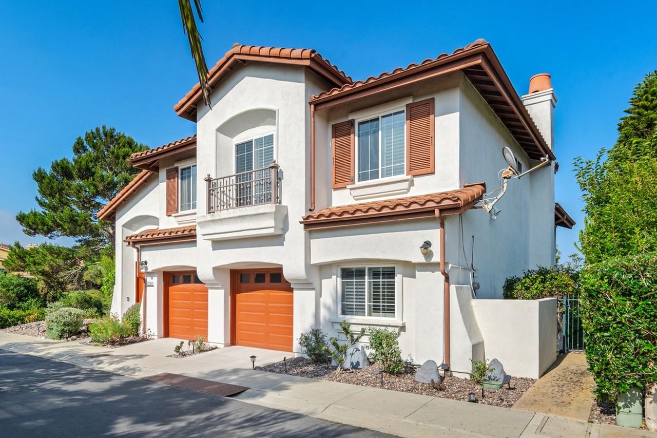 2311 Darlington Row - Photo 2 of 37