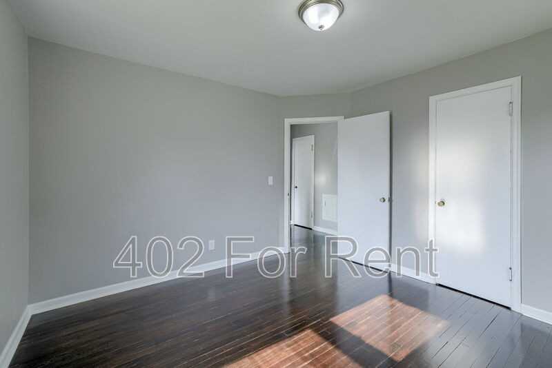 3028 Whitmore St - Photo 3 of 16