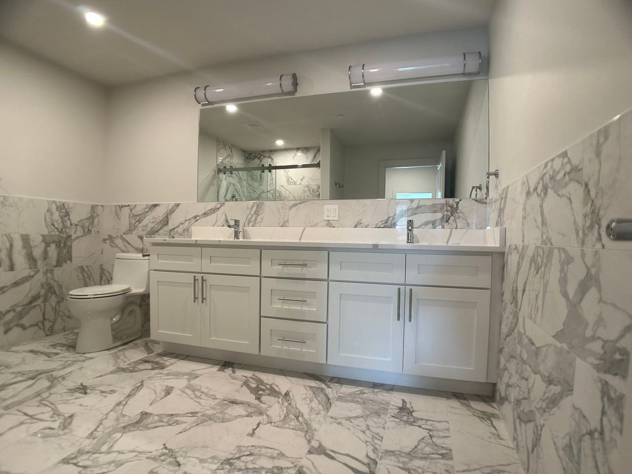 473 Washington St - Photo 7 of 15