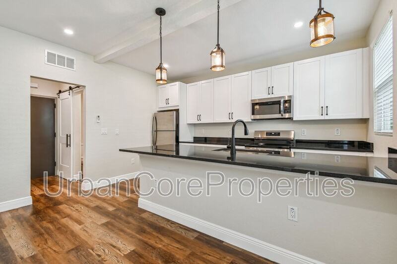 325 15th Ave Ne #13 - Photo 6 of 11