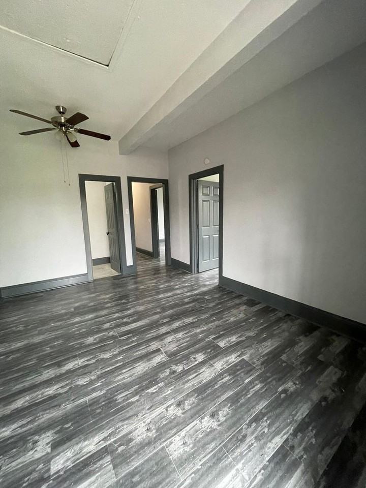 3109 Memel St - Photo 3 of 13