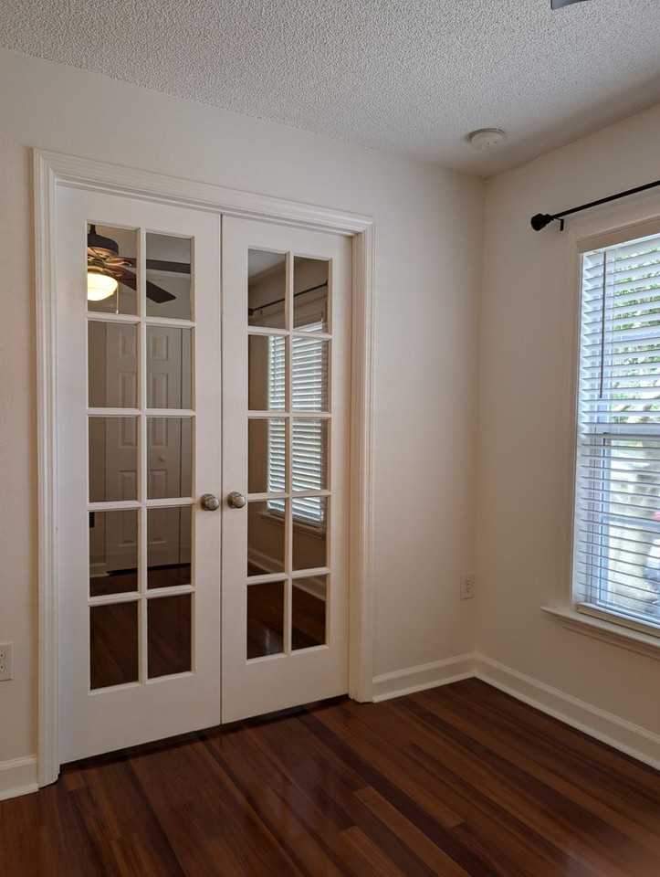 2077 Dixie Belle Dr #G - Photo 7 of 29