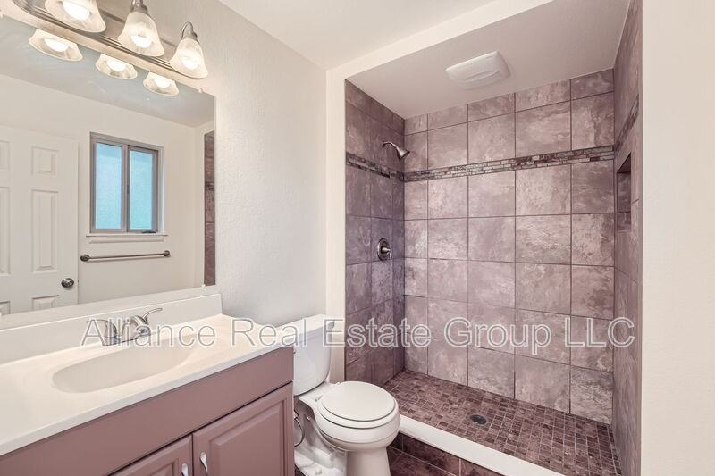 4653 S Cole St - Photo 7 of 11