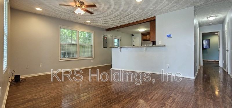 877 Lasser Dr - Photo 3 of 19