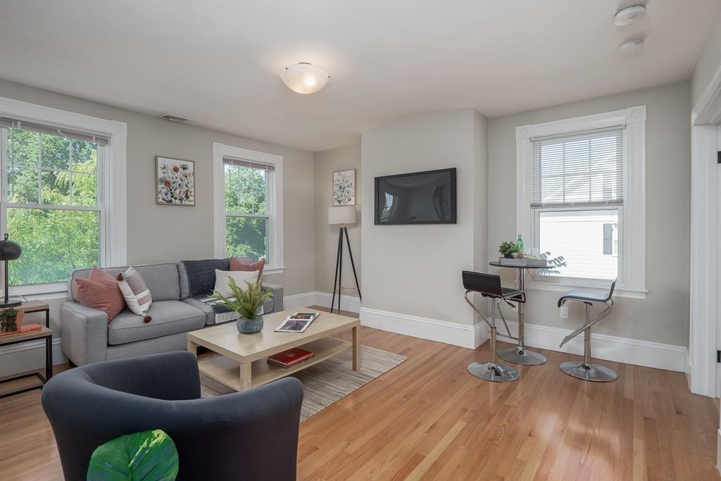 303 Broadway #2F - Photo 3 of 11