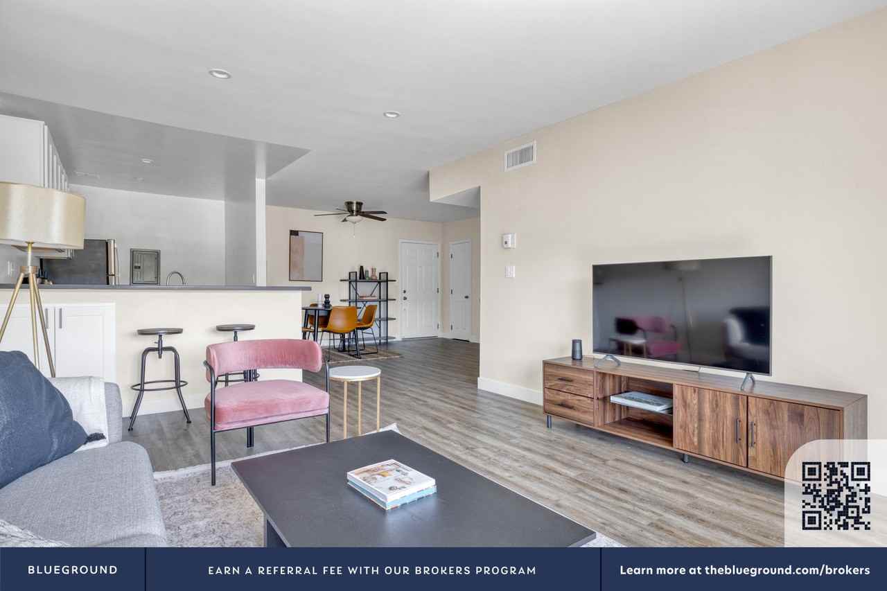 22111 Calvert St #698 - Photo 5 of 41