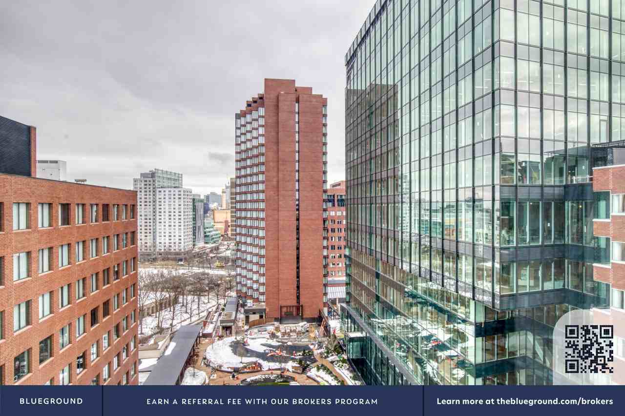 88 Ames Street - Photo 4 of 28