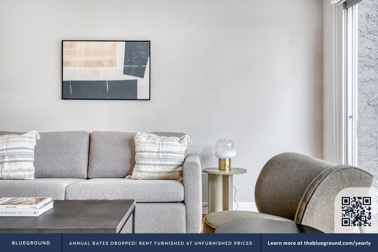 9 Forest Glen St #843 - Photo 3 of 31