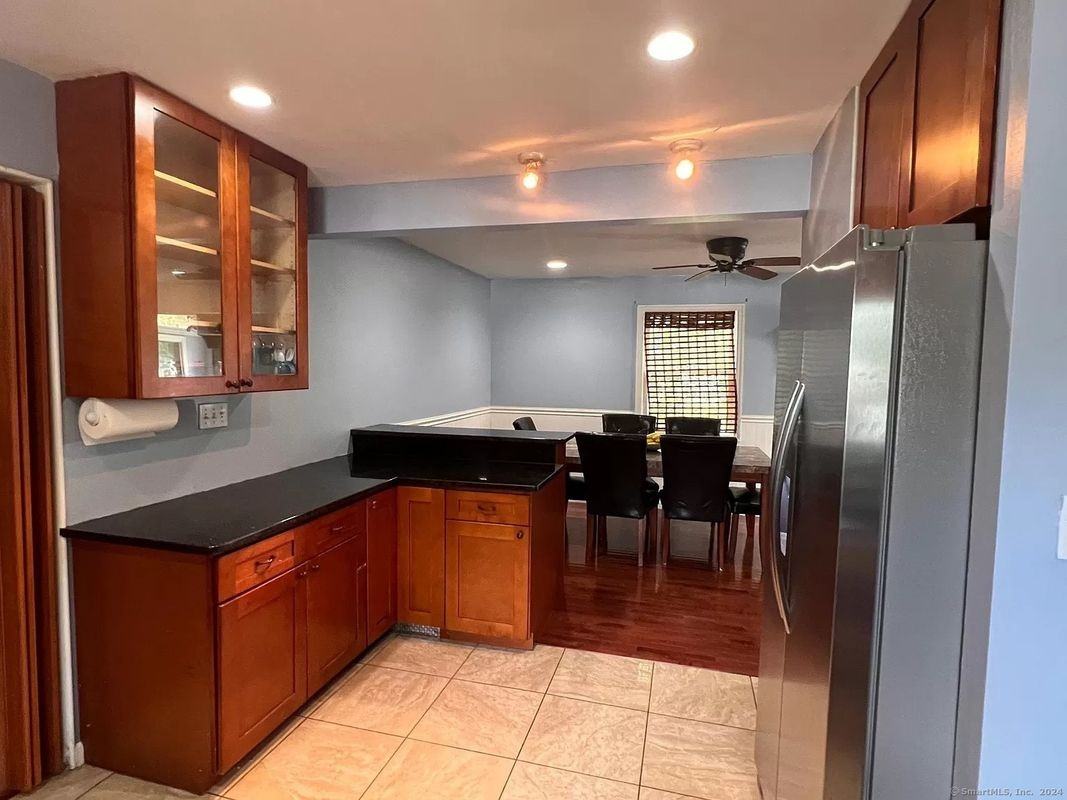 82 Shadow Ridge Rd - Photo 2 of 25