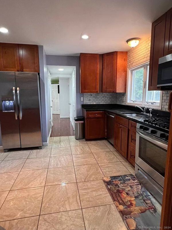 82 Shadow Ridge Rd - Photo 3 of 25