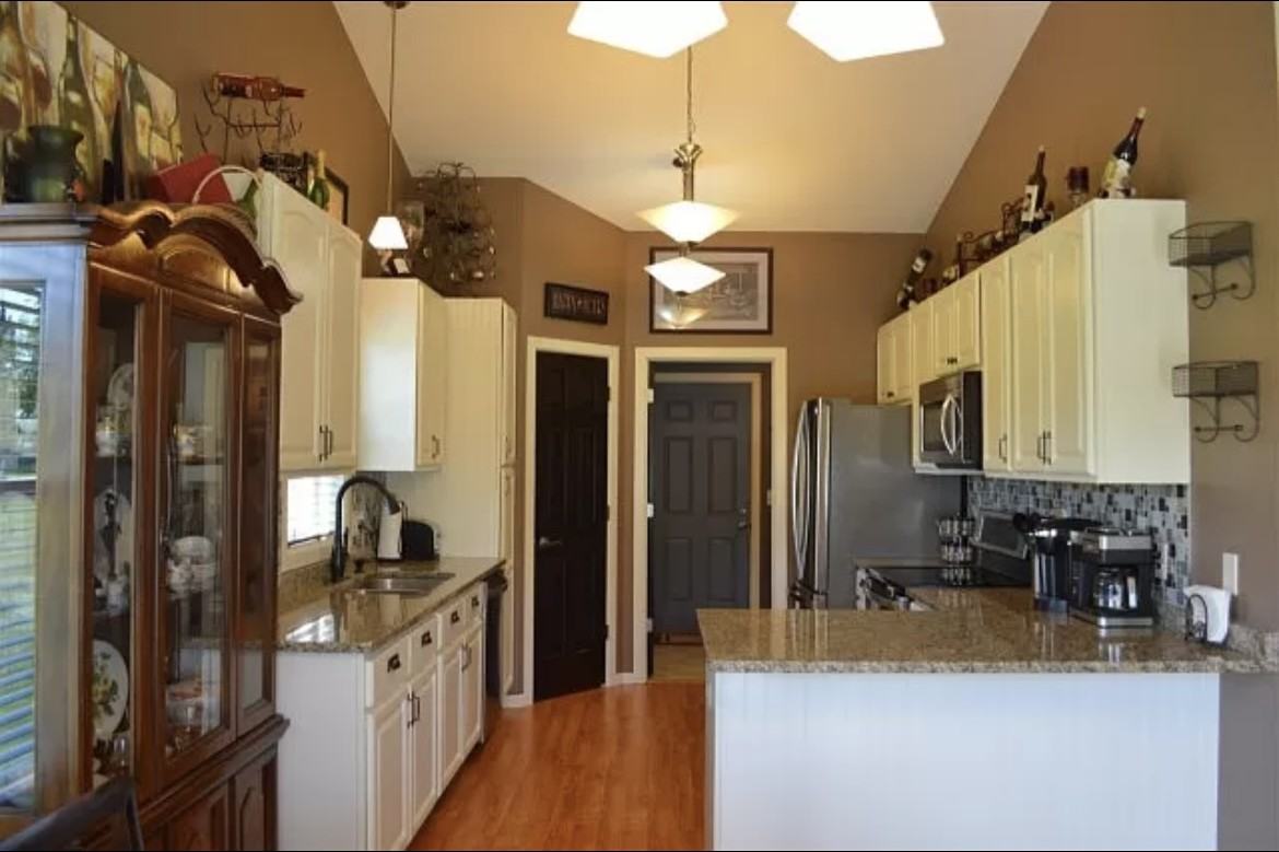 633 Lakeview Ave #NA - Photo 3 of 9