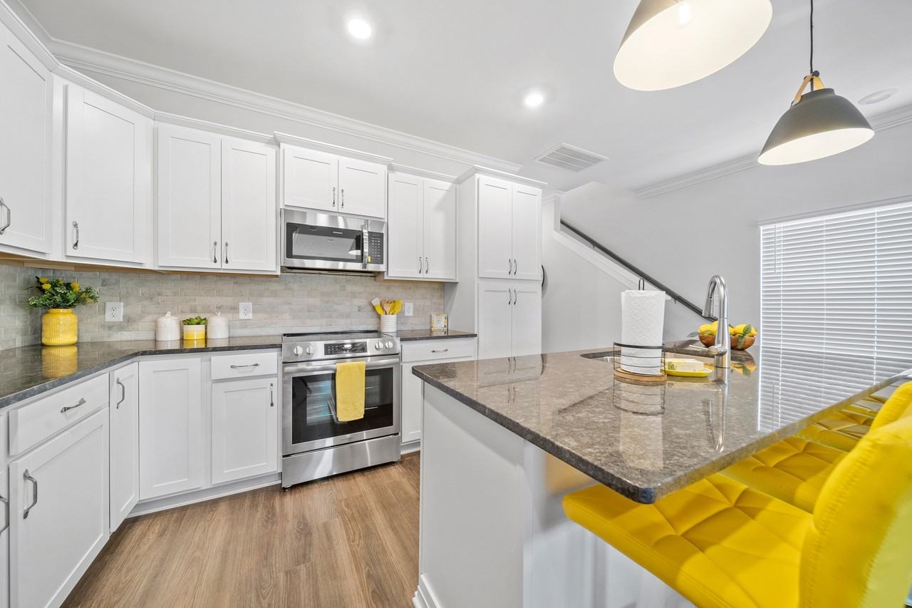 1621 Spring Berry Ln #NA - Photo 5 of 48