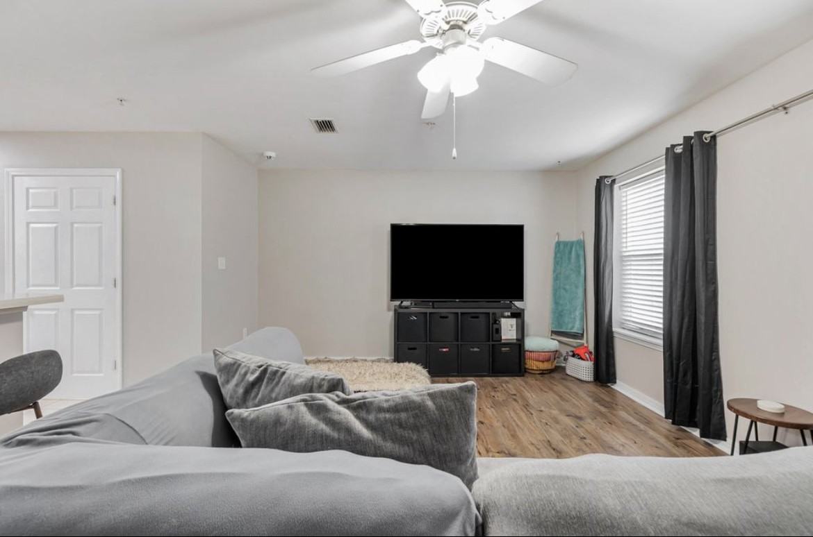 17 Shell Ave Se #C1 - Photo 5 of 15