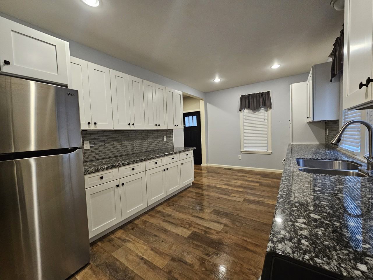 313 Lincoln St #NA - Photo 2 of 20