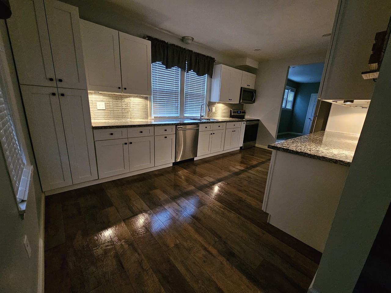 313 Lincoln St #NA - Photo 3 of 20