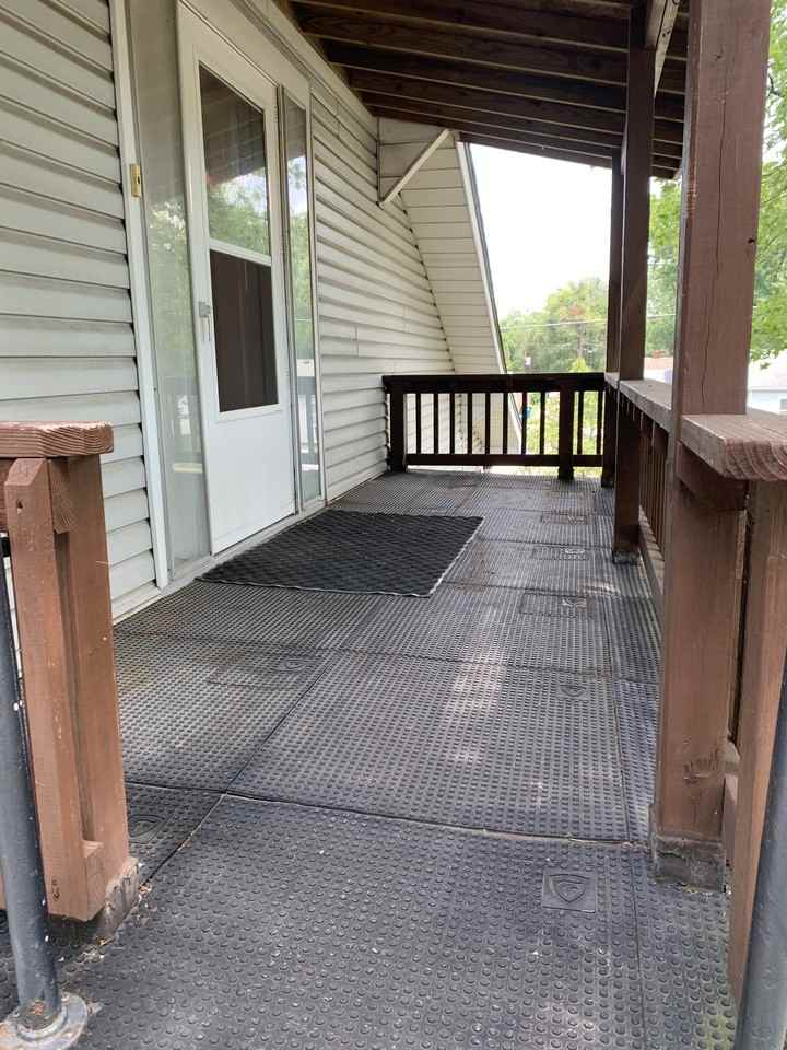219 S 19th St #B - Photo 2 of 17